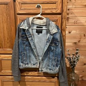 Cute distressed Jean jacket